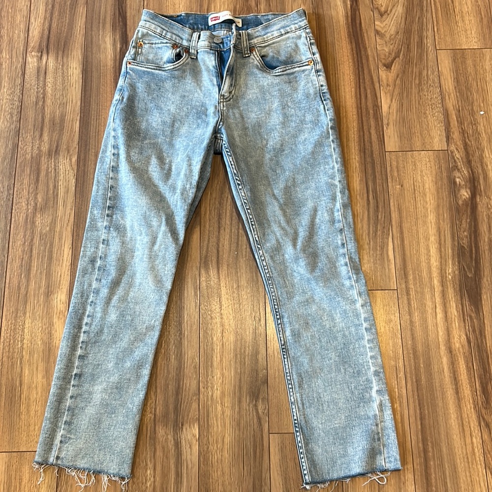 512 Slim Taper jeans. Please see description!